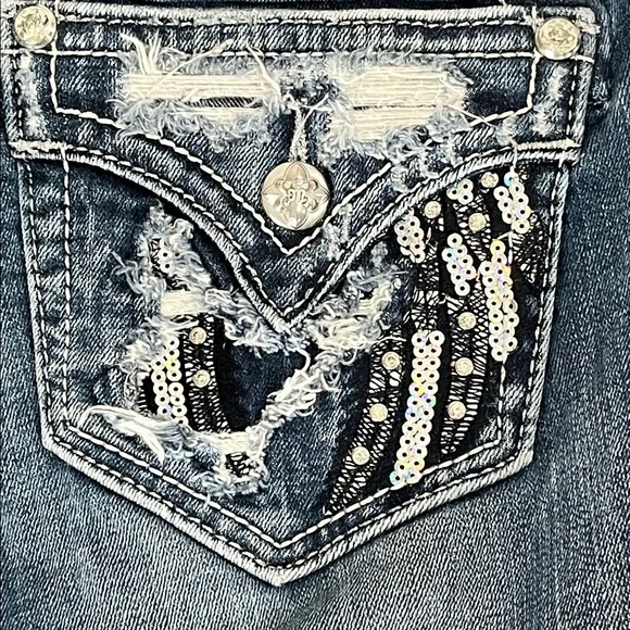 Miss Me Distressed Skinny Jeans Medium Blue Wash Sz 28”/33” - Picture 11 of 14